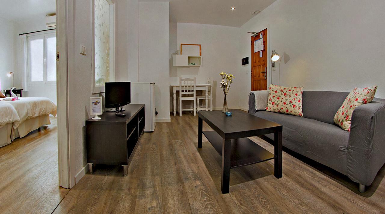 Apartamentos Adjovimar Los Llanos De Aridane Bagian luar foto